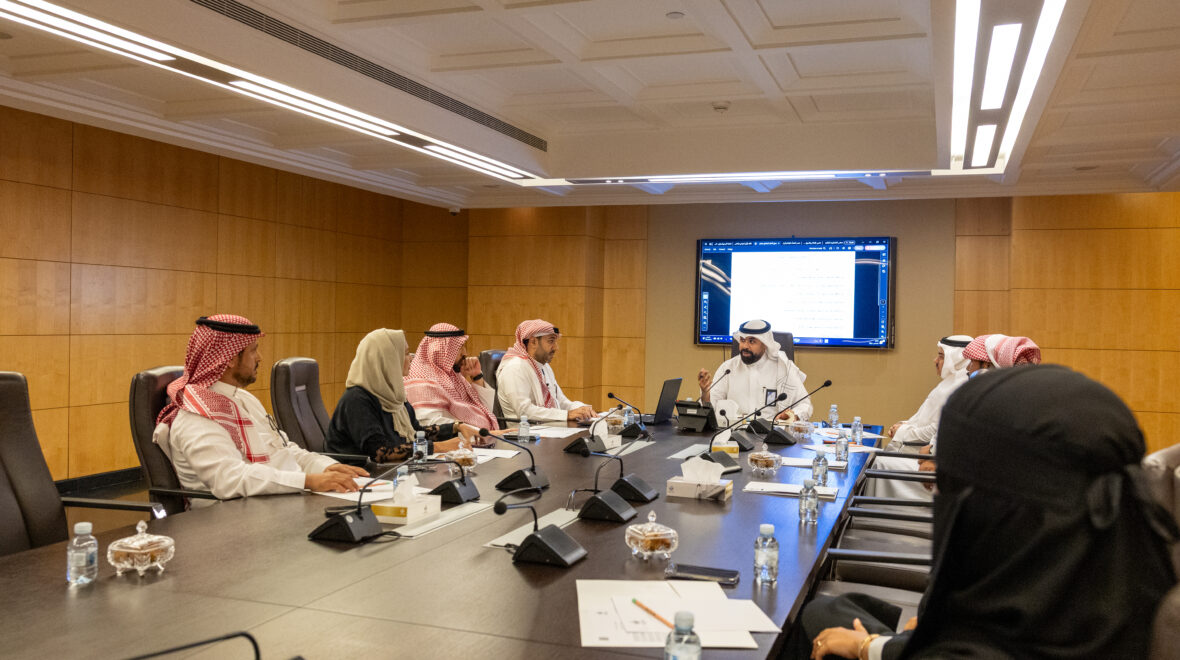 لجنة الإعلام والتسويق تحصر تحديات القطاع وتقدم الحلول